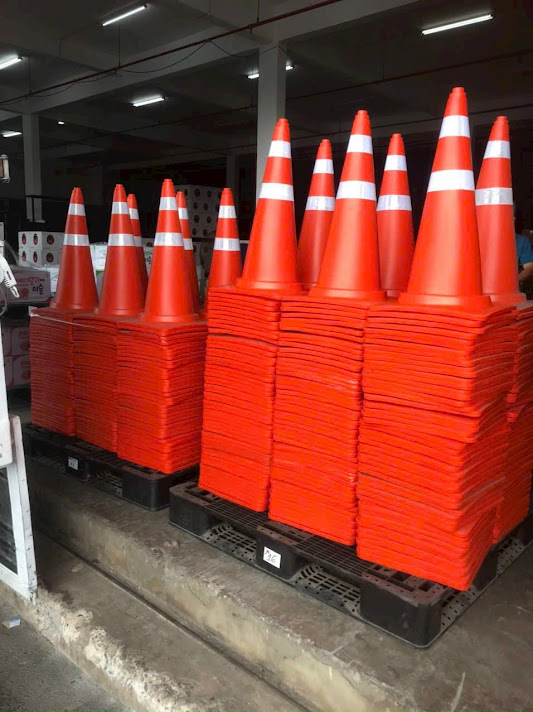 Chóp nón giao thông nhụa hàn quốc cao 70cm