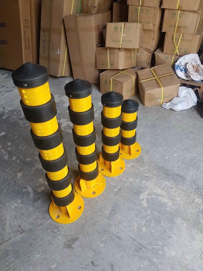 trụ chống va đập bọc cao su cốt săt